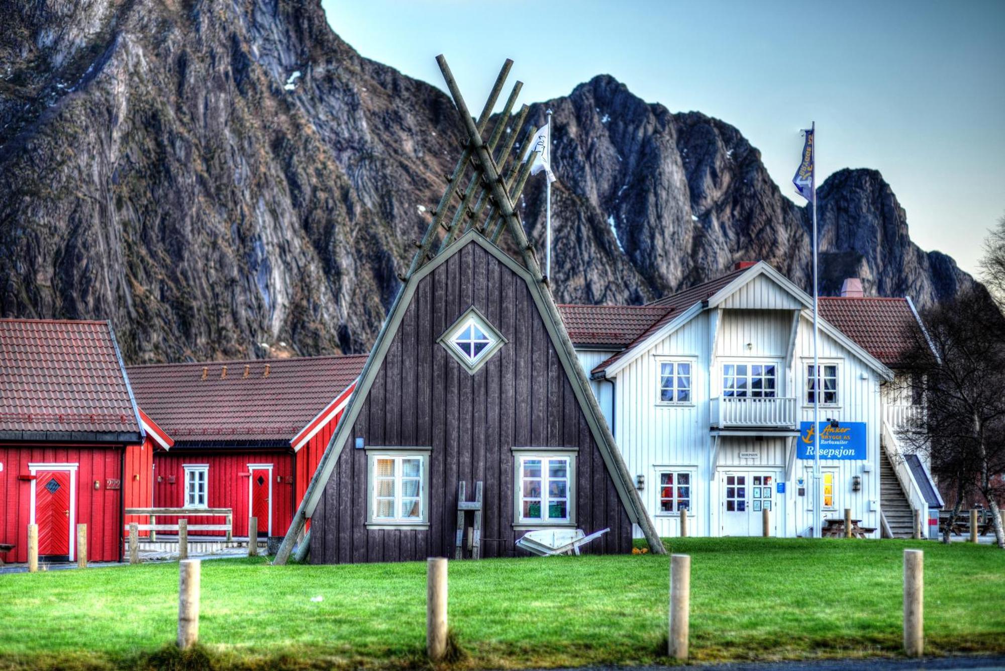 Anker Brygge Hotel Svolvær Buitenkant foto