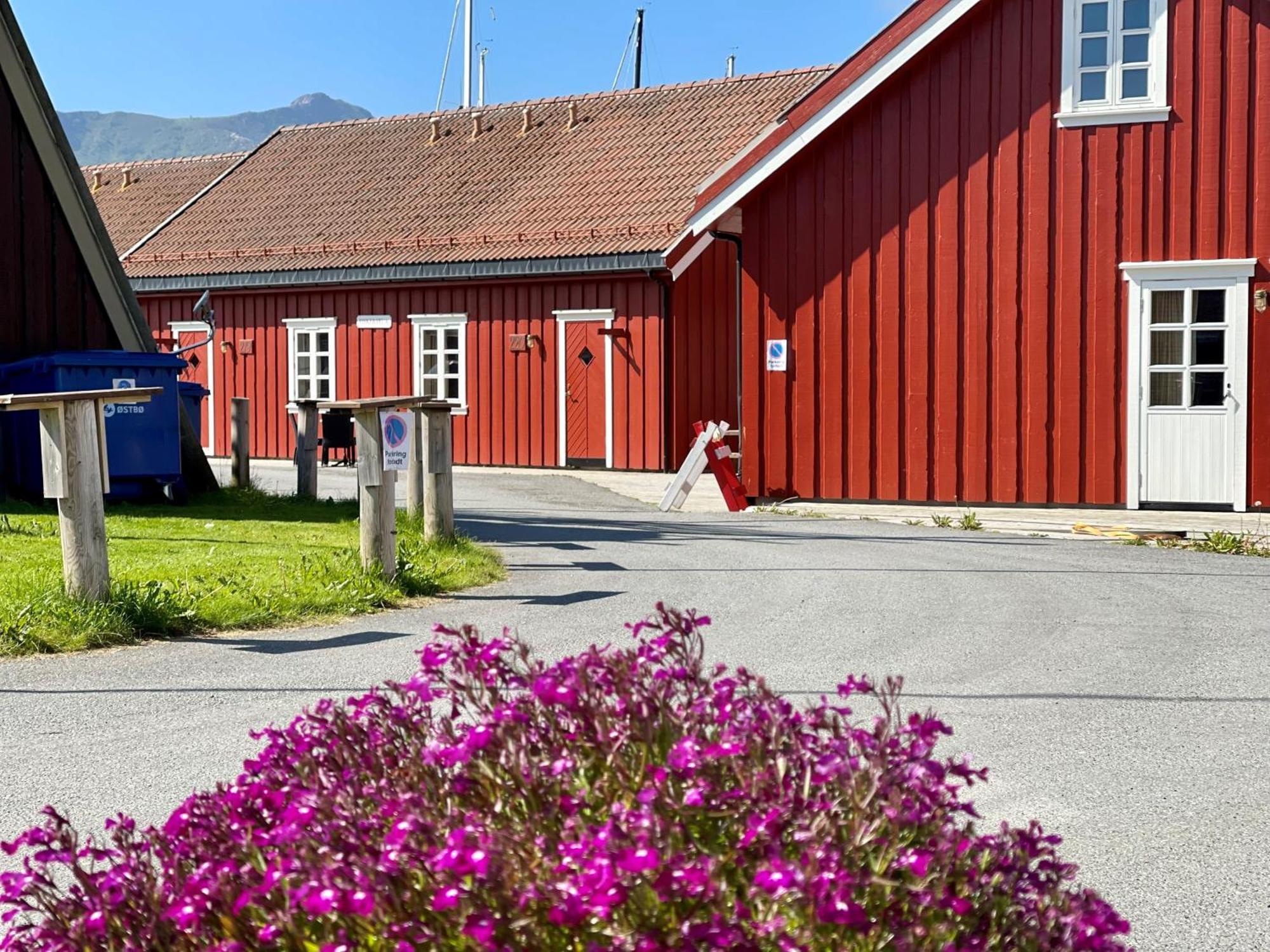 Anker Brygge Hotel Svolvær Buitenkant foto